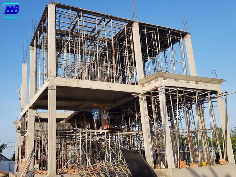 Nhà bê tông cốt thép là loại nhà truyền thống khung chịu lực bằng bê tông và thép